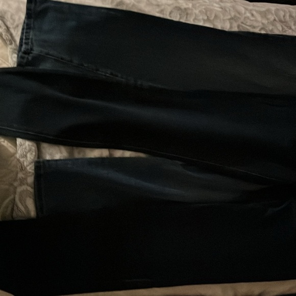 I am selling very nice new jeans too name Brands some never worn some worn once - Picture 2 of 3